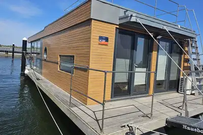 Image de Bateau 'Tollow' avec vue sur la mer, Wi-Fi et climatisation
