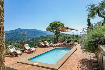 Image de Château 'Il Castello Di Mammoli' avec piscine privée, Wi-Fi et climatisation