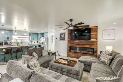 Image de Walk to Dtwn Flagstaff: Home w/ Great Outdoor Area