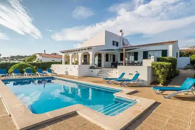 Villa à Sant Lluís avec 3 chambres à coucher, 6 couchages