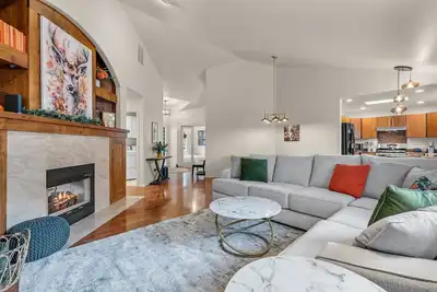 Image de East Bend Home w/ Deck + Trail Access + Sauna