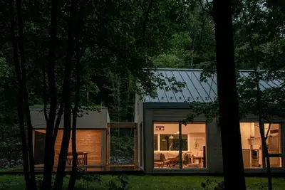 Image de Chalet Harmony | River Access | 4 Guests | Hot Tub