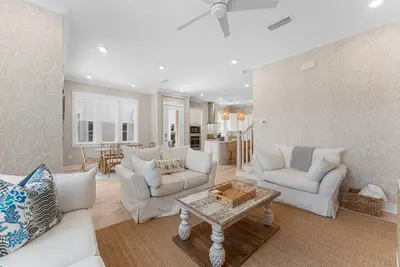 Image de Prominence 30a Swaying Palms - Brand New Golf Cart Incl, Pools, Beach, Slps 8