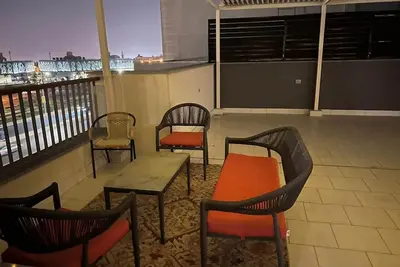 Image de Veranda by Luxury Stay with an outdoor space and WiFi in serene in sheikh zayed