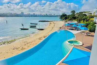 Image de 3 bedroom beach side furnished apartment in Nyali Mombasa Kenya