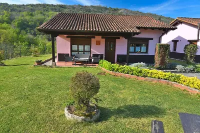 Image de Maison de campagne \"La Casina\" avec vue sur les montagnes, terrasse privée et Wi-Fi