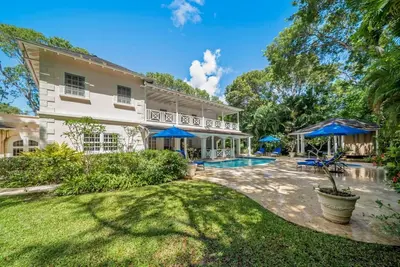 Image de Sandalwood House by Fantasia Villas