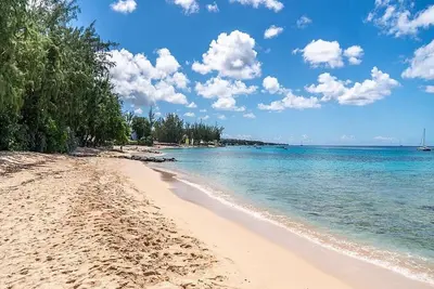 Image de Honeycomb House  by Fantasia Villas