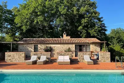 Image de Small cottage, swimming pool entirely private use
