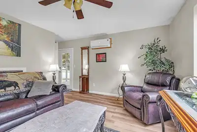 Image de New! Treehaven Barn 3-Bedroom Farmhouse - Pets Allowed
