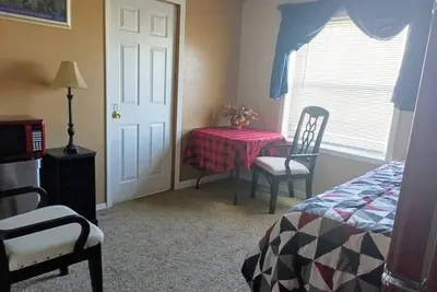 Image de Cozy Mountain View Retreat + Pet Friendly