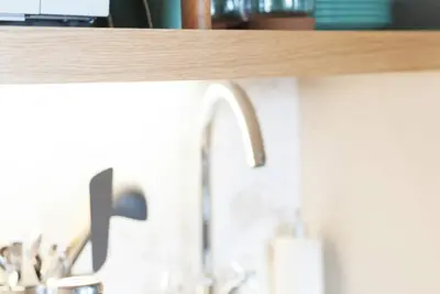 Image de Renovated historic apartment! The charm of yesteryear in the heart of the city.