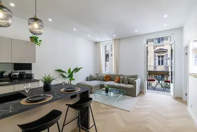 Image de Élégant 3 pièces rénové – Balcon & 2 suites