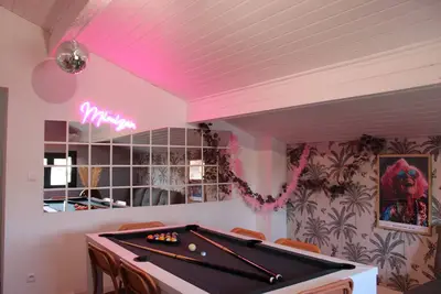 Image de La Maison Castor | Piscine et billard