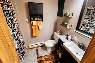 Cozy Cabin in Thermopolis. Pet Friendly!