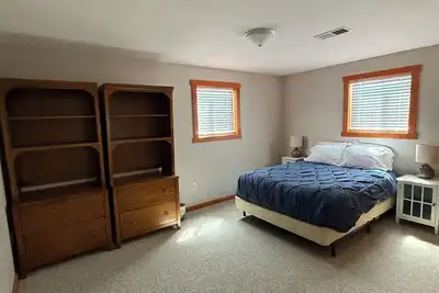 Image de Charming Dog Friendly 2-bedroom house with WiFi, hot tub, and fenced for pets!