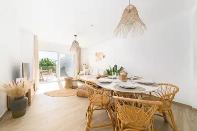 Image de Boho Breeze Penthouse - Rooftop bliss near beach and golf - By Oyoostays