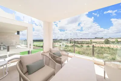 Image de Classy Golf Retreat - Wow-views - small dogs welcome - by Oyoostays