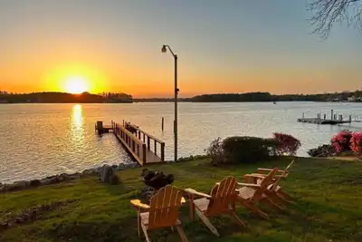 Image de Sunset Hideaway 4br | Sleeps 12 | 2 Kayaks
