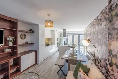 Image de Luxury Retreat for 10 with Hot Tub and Spacious Garden