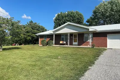 Image de Charming 3-bedroom country house just minutes from Green River Lake.
