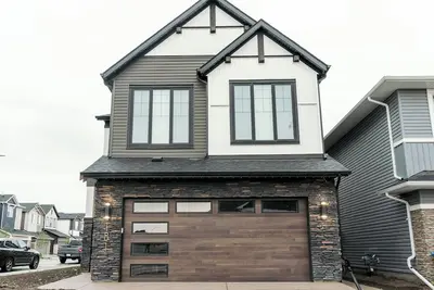 Image de Your Cozy Escape in Calgary - Legal Basement Suite.