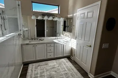 Image de Fully Renovated 3-bedroom house in Sun City Grand