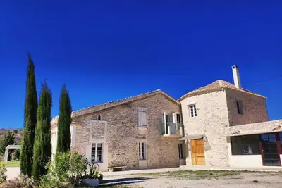 Image de Mas en Provence grand luxe avec piscine, pool-house, calme, 10 mn d'Avignon