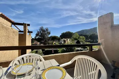 Image de Studio avec Mezzanine, Terrasse à 230m Plage