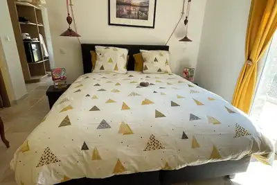 Image de Chambres d’hôte au bord d’un lac avec petit déjeuner à la ferme jacuzzi, piscine