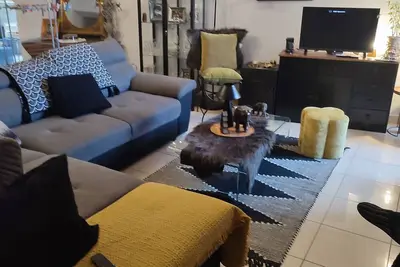 Image de Bel appartement 10 mn de mer proche  centre ville historique très calme garage.