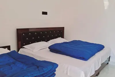 Image de 8-bedroom hotel in brilliant Phata Near Helipad Jamu
