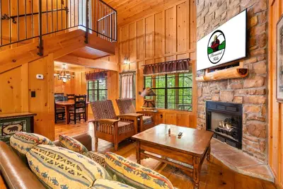 Image de Cozy Branson Cabin | 2 Kings, Jetted Tub, Near Shows