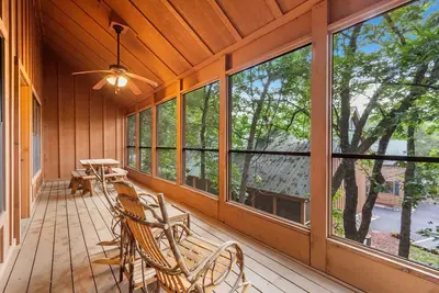 Image de Family-Friendly Cabin | Step-Free Entry | Accessible Bath | Pet Friendly | Near Branson Strip