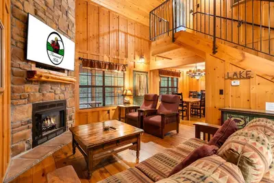 Image de Perfect Family Getaway | King Beds, Pool, & Hot Tub Access
