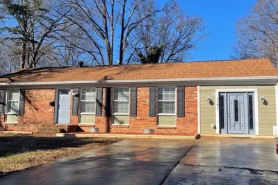 Image de Charming 3-bedroom house in marvelous Charlotte with WiFi, Ac