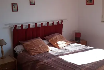 Appartement à la campagne proche de la forêt. On peut faire belles balades,