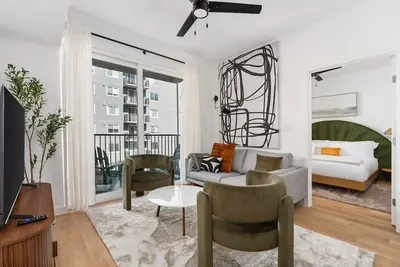 Image de Lodgeur | Modern 2br w/ balcony | Energy Corridor