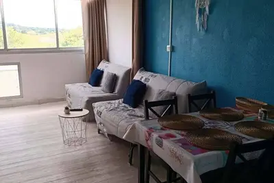 Image de Beau studio dans résidence sécurisée avec ascenseur au centre Port