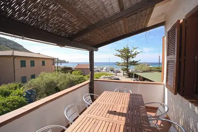 Image de 4+2 apartment with breathtaking sea view on Giglio Campese beach.