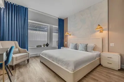 Image de Initial | Bluebird | Downtown Qc