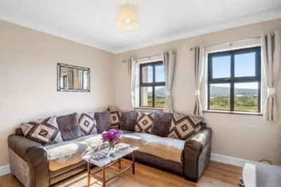 Image de Charming 3-bedroom bungalow in welcoming Galway with WiFi and underfloor heating