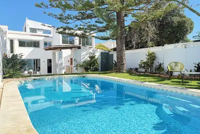 Image de Luxury Villa Steps from the Beach | Heated Pool, Ocean Views & Rooftop Lounge