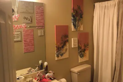 Image de Charming 2-bedroom townhome in welcoming Auburn with Ac, WiFi, 1897 Sqare feet