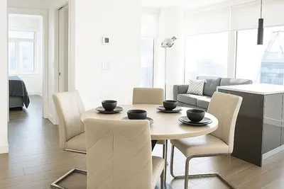 Image de Luxurious downtown condo | gym | A/C | heated underground parking