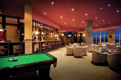 Image de 3-bedroom chalet in Amwaj Oyoun Resort sharm elsheikh with Ac families only