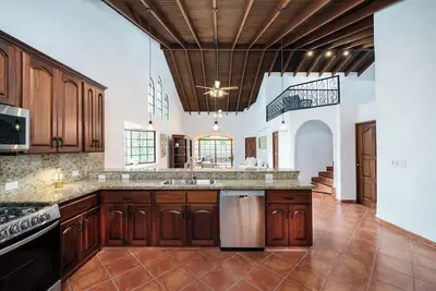 Image de New! Luxury Loft in 5-Star Resort • Walk to Town • King • Deck • Views • W/D