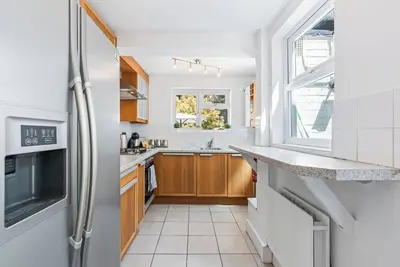 Image de 2 Bedroom House | Close to Bromley South Station | Free Parking