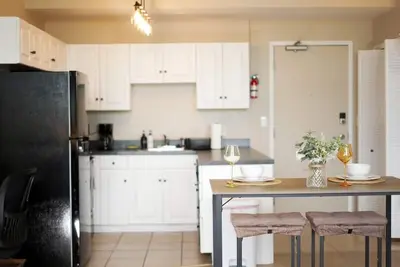 Image de Charming 1-bedroom apartment with fitness room, WiFi in vibrant Cleveland