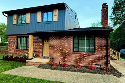 Image de Stunning 3br 2. 5ba home in Richmond’s Premier West End Location